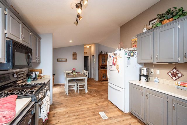 18000 W Clinton Rd, Jackson, CA 95642