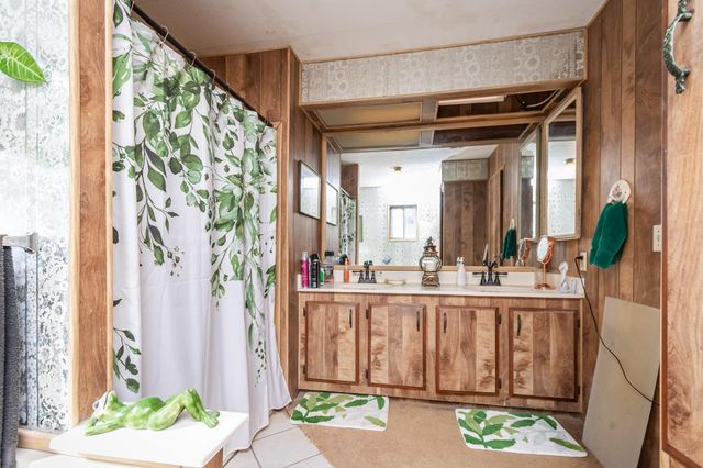 18000 W Clinton Rd, Jackson, CA 95642