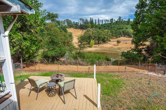 18000 W Clinton Rd, Jackson, CA 95642