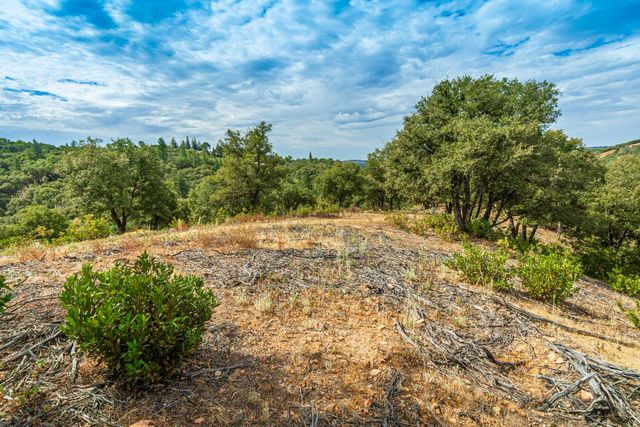 18000 W Clinton Rd, Jackson, CA 95642