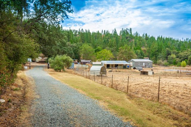 18000 W Clinton Rd, Jackson, CA 95642
