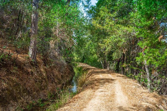 18000 W Clinton Rd, Jackson, CA 95642