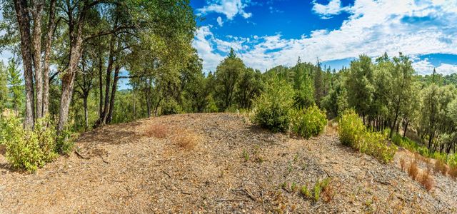 18000 W Clinton Rd, Jackson, CA 95642