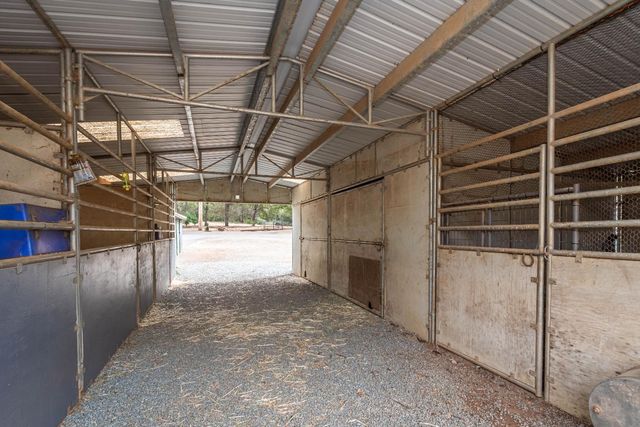 18000 W Clinton Rd, Jackson, CA 95642