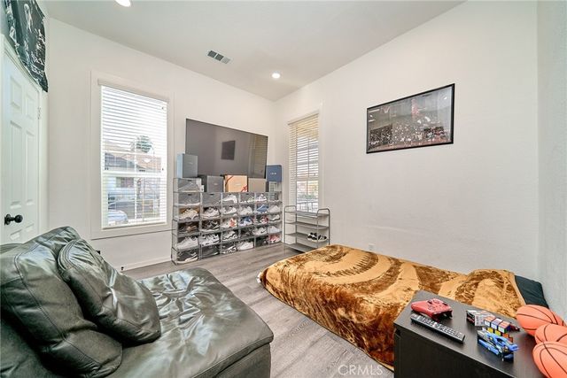 800 E 27th, Los Angeles, CA 90011