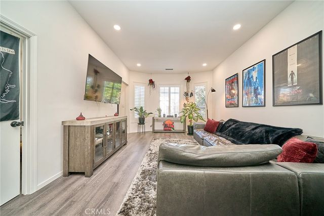 800 E 27th, Los Angeles, CA 90011