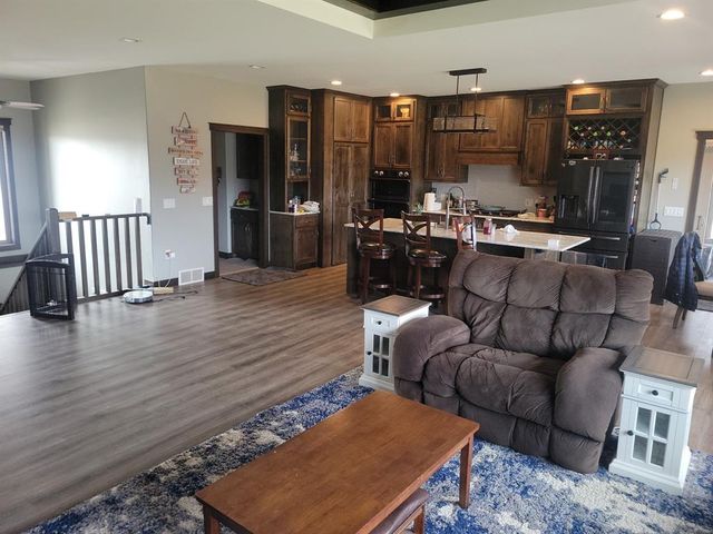 3482 Creek Ridge Drive, Eau Claire, WI 54703