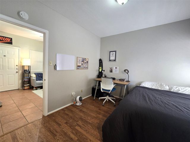 706 W 22nd ST 307, Austin, TX 78705