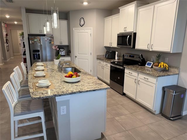 10437 LAXER CAY LOOP, San Antonio, FL 33576