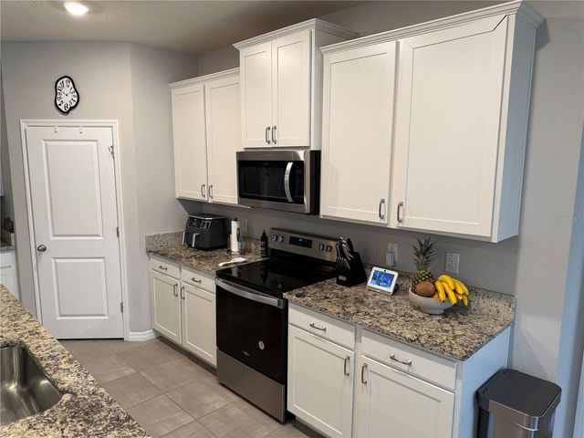 10437 LAXER CAY LOOP, San Antonio, FL 33576