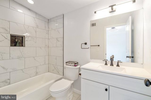 7850 BURNSIDE RD, Landover, MD 20785