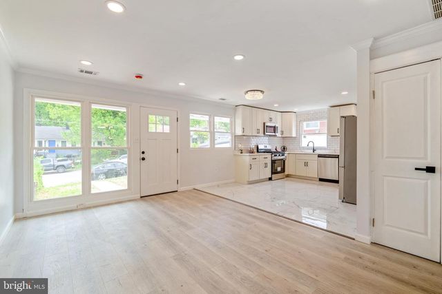 7850 BURNSIDE RD, Landover, MD 20785