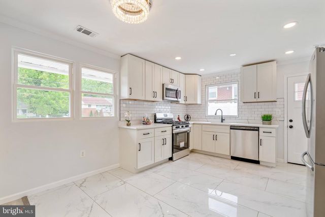 7850 BURNSIDE RD, Landover, MD 20785