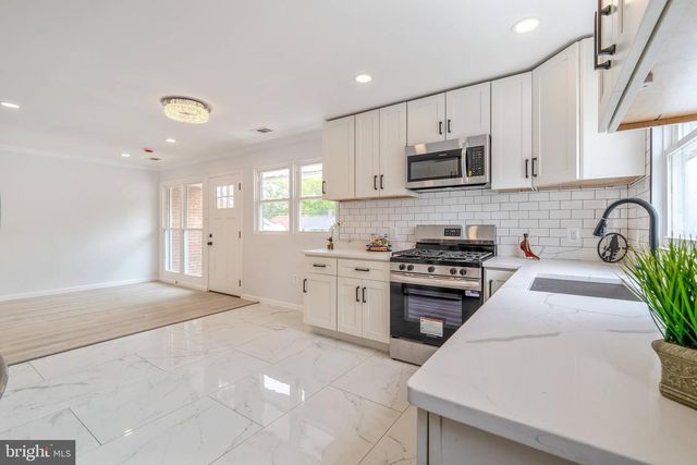 7850 BURNSIDE RD, Landover, MD 20785