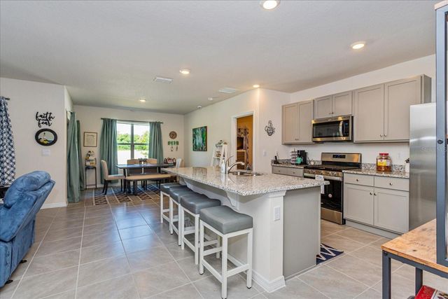 6358 SANDERS GROVE CIRCLE, Okahumpka, FL 34762