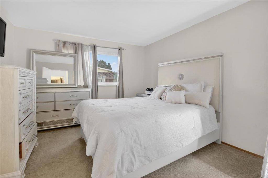 Image 22 of property listing at 525 Cloudview Drive, Watsonville, CA 95076