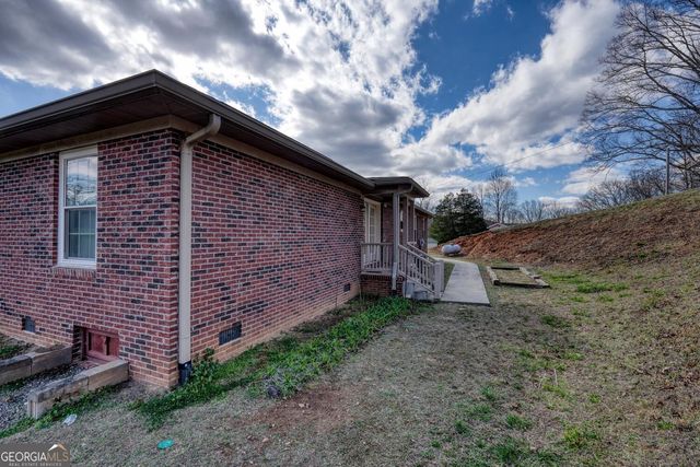 794 State Hwy 66, Young Harris, GA 30582