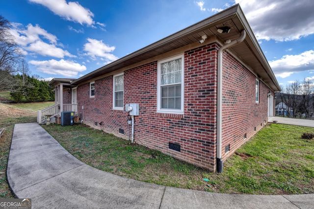 794 State Hwy 66, Young Harris, GA 30582