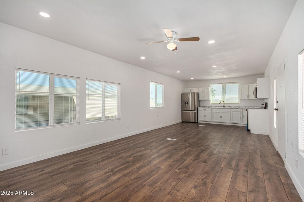 12814 N 19TH Place 19, Phoenix, AZ 85022 — photo 2