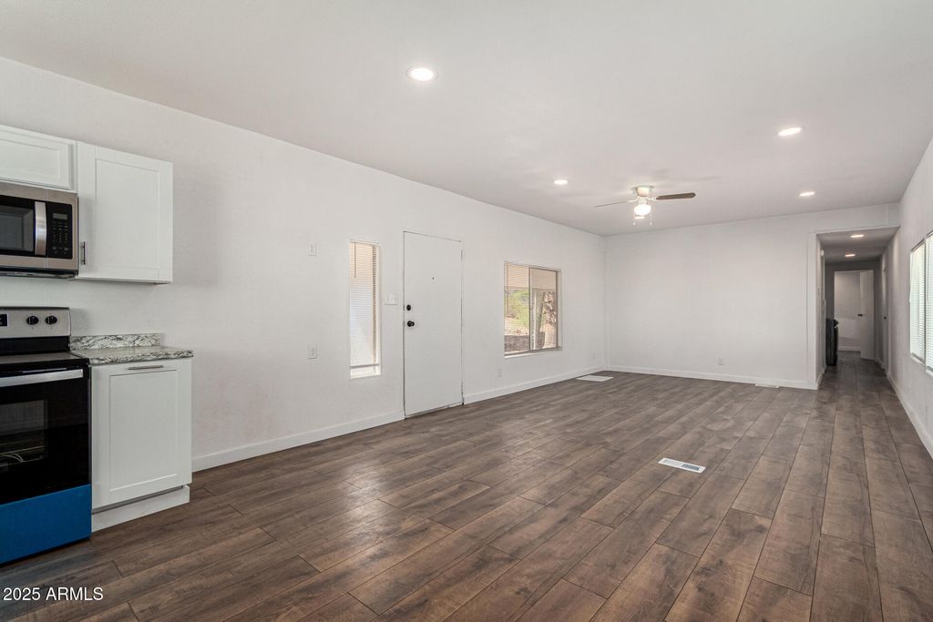 12814 N 19TH Place 19, Phoenix, AZ 85022 — photo 3
