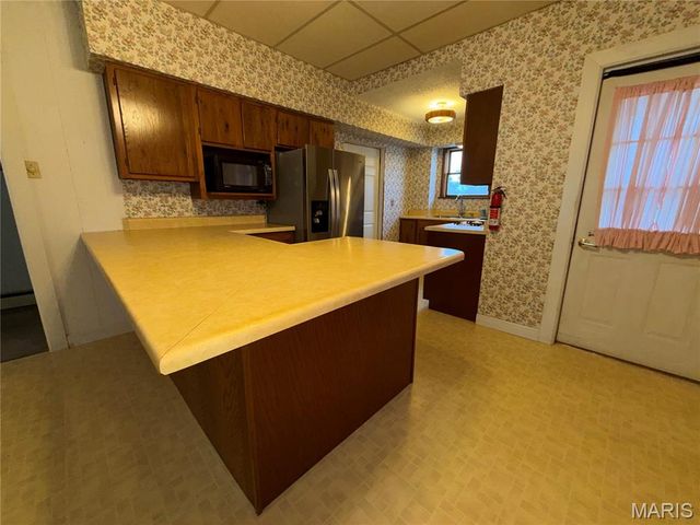 625 Montgomery Street, Staunton, IL 62088