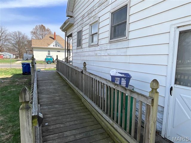 625 Montgomery Street, Staunton, IL 62088