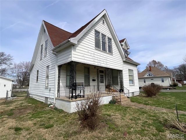 625 Montgomery Street, Staunton, IL 62088