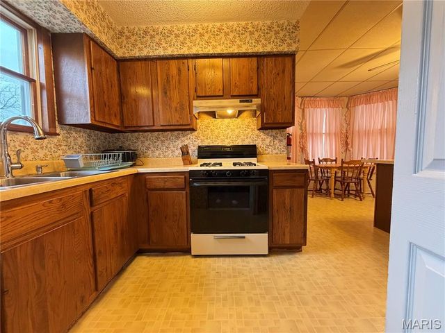 625 Montgomery Street, Staunton, IL 62088