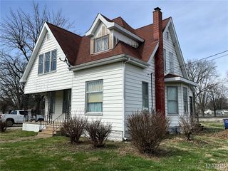 625 Montgomery Street, Staunton, IL 62088