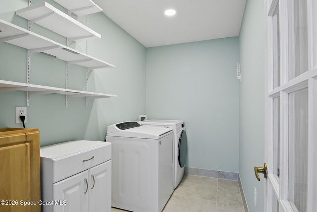 711 Kenwood Circle, Melbourne, FL 32940