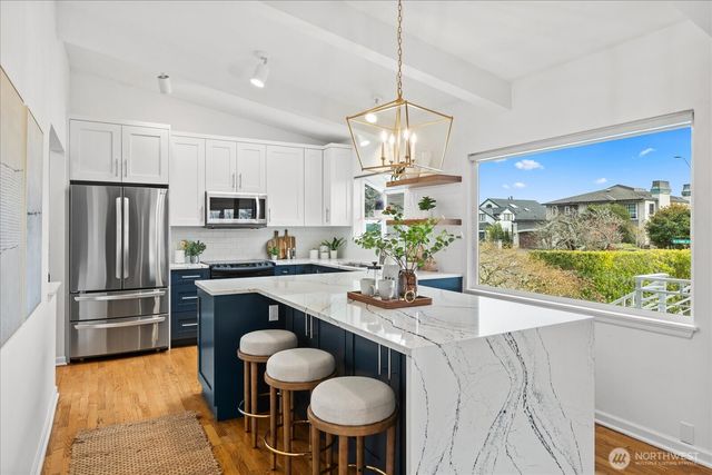 1400 Magnolia Boulevard W, Seattle, WA 98199