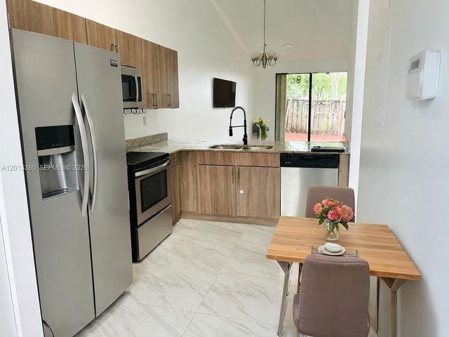 6755 NW 187th Ter, Hialeah, FL 33015
