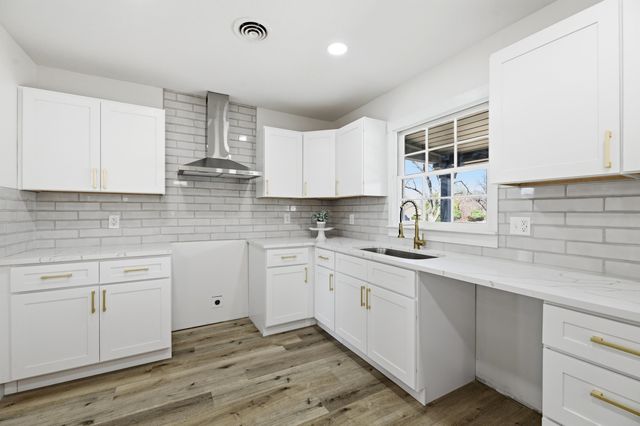 2241 N Belmont, Wichita, KS 67220