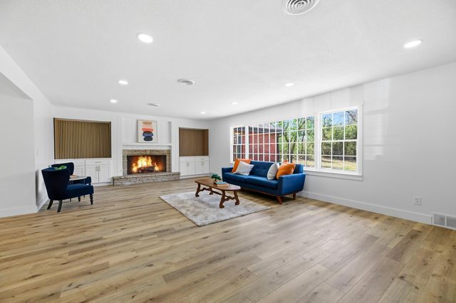 2241 N Belmont, Wichita, KS 67220