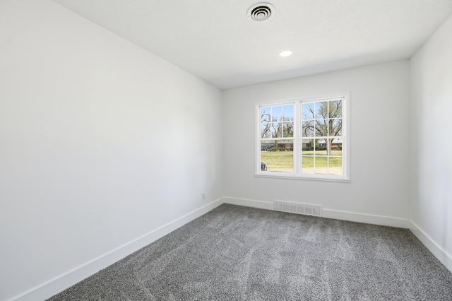 2241 N Belmont, Wichita, KS 67220