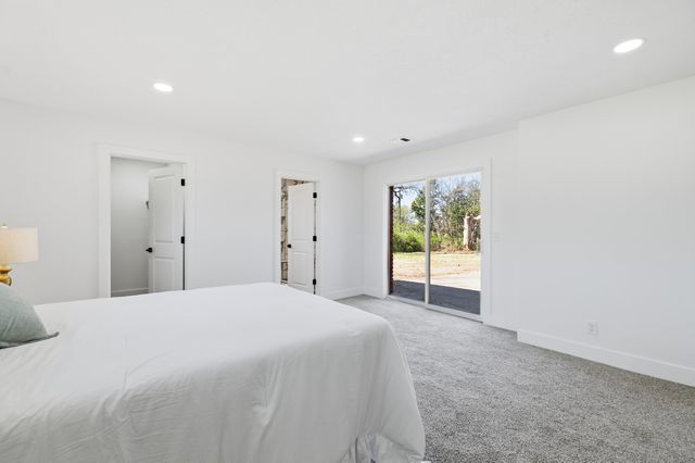 2241 N Belmont, Wichita, KS 67220