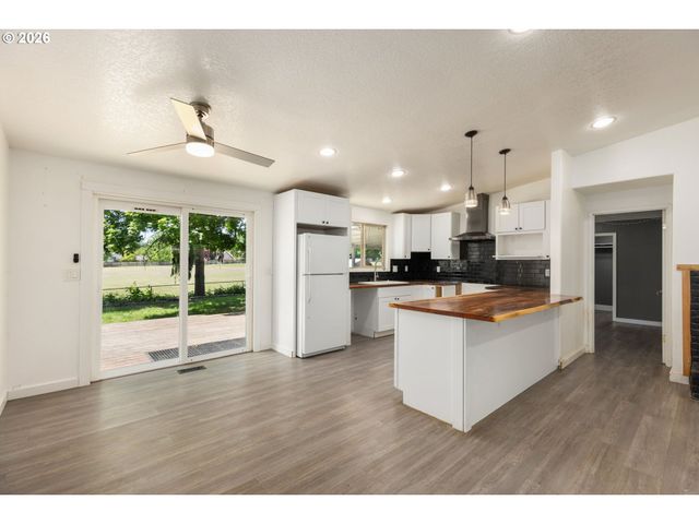 4815 Sw 202ND Ave, Beaverton, OR 97078