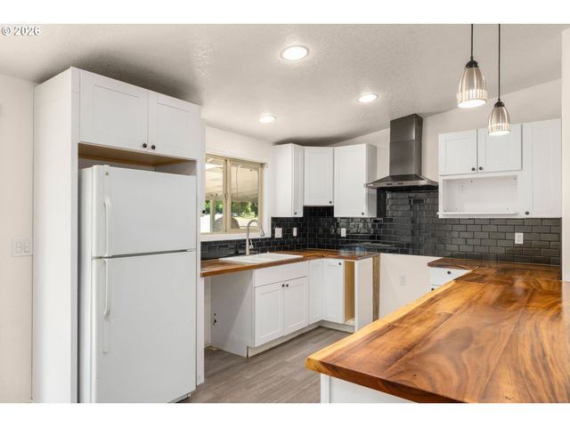4815 Sw 202ND Ave, Beaverton, OR 97078
