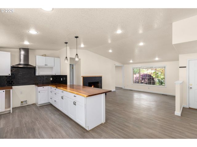 4815 Sw 202ND Ave, Beaverton, OR 97078