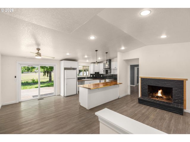 4815 Sw 202ND Ave, Beaverton, OR 97078