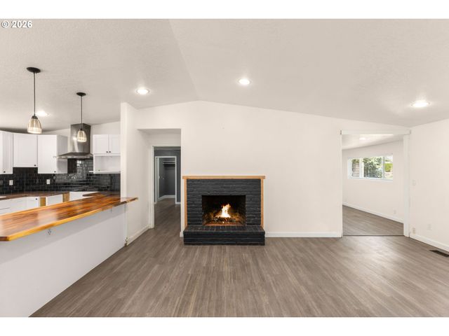 4815 Sw 202ND Ave, Beaverton, OR 97078