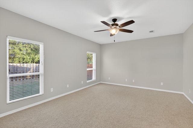 237 Meadowlakes DR, Meadowlakes, TX 78654
