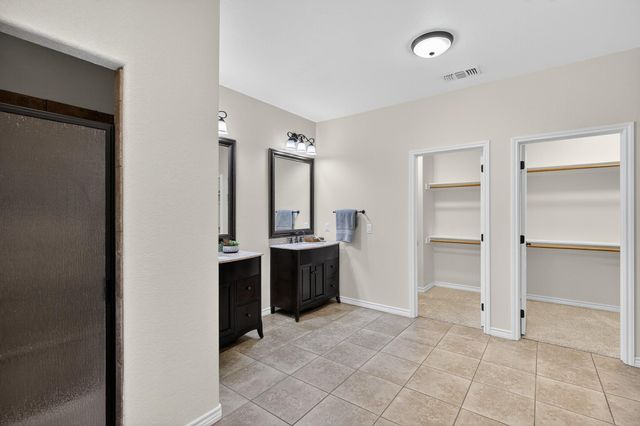 237 Meadowlakes DR, Meadowlakes, TX 78654