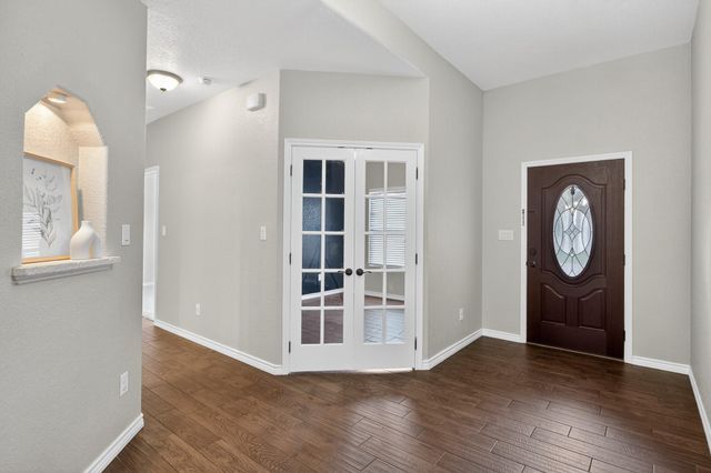 237 Meadowlakes DR, Meadowlakes, TX 78654