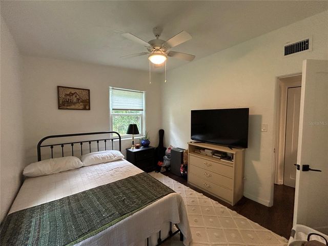 816 NE 9TH AVENUE, Gainesville, FL 32601