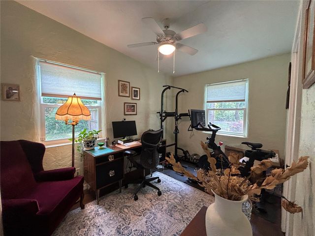 816 NE 9TH AVENUE, Gainesville, FL 32601