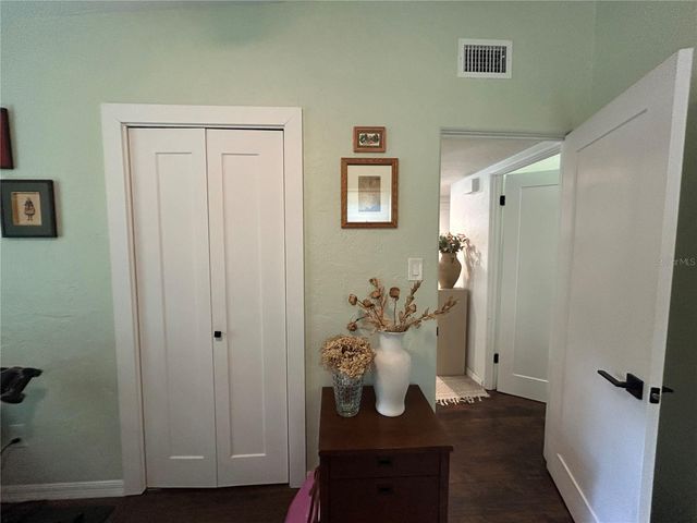 816 NE 9TH AVENUE, Gainesville, FL 32601