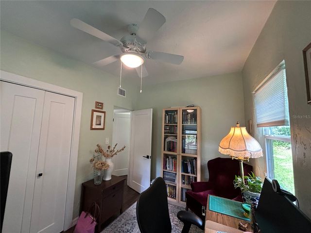 816 NE 9TH AVENUE, Gainesville, FL 32601