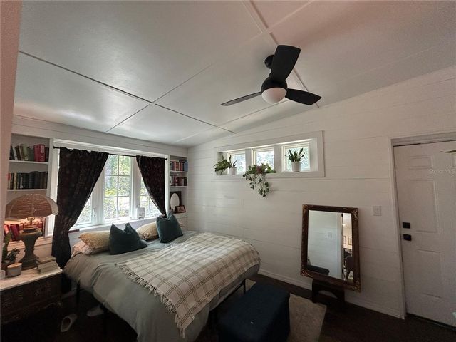 816 NE 9TH AVENUE, Gainesville, FL 32601