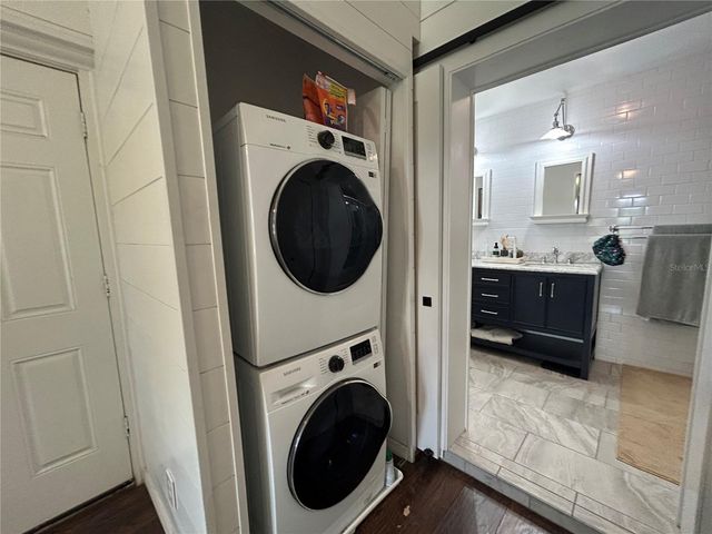 816 NE 9TH AVENUE, Gainesville, FL 32601